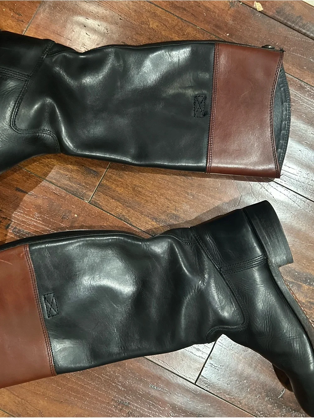 Frye women’s Two-Tone Riding Boots - Black leather with Brown Cuff size 7.5 m